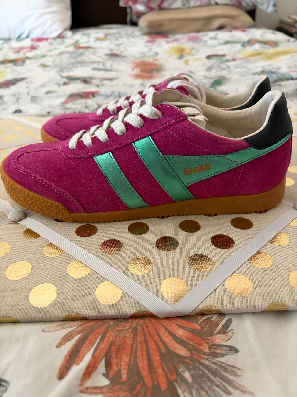 Gola Women’s Elan Fuchsia Suede Trainer Metallic Emerald Stripes 7 NWB - Picture 4 of 11